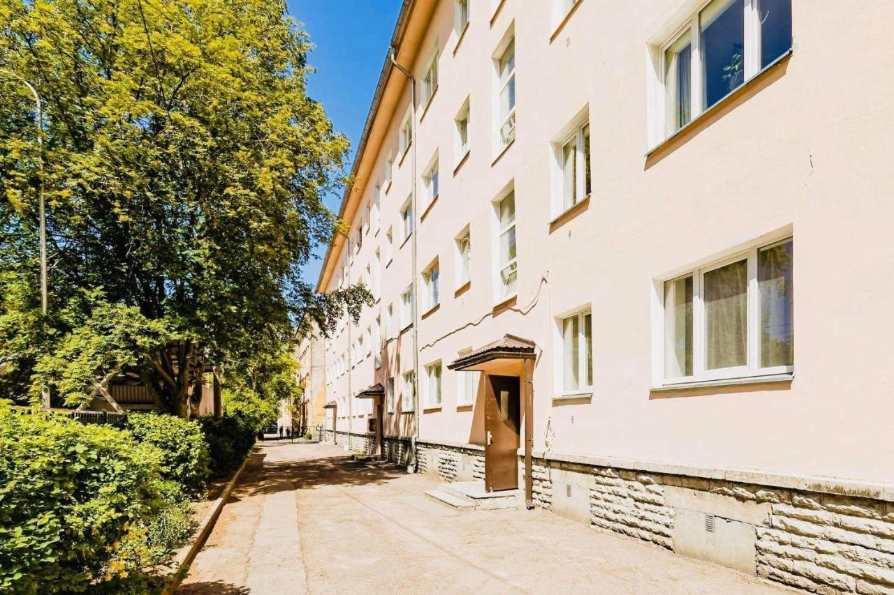 Sunny Apartment, 7 Min With Tram To The Old Town Таллінн Екстер'єр фото